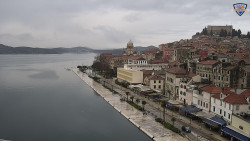 Nábřeží a město