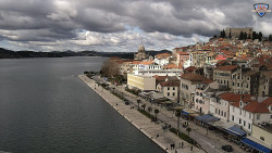 Nábřeží a město