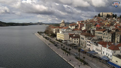 Nábřeží a město