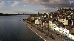 Nábřeží a město