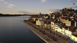 Nábřeží a město