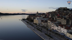 Nábřeží a město