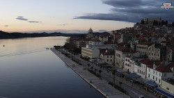 Nábřeží a město