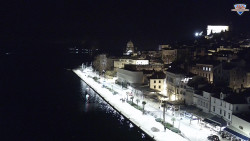 Nábřeží a město