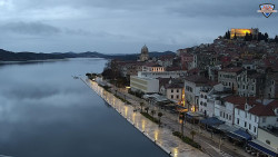 Nábřeží a město