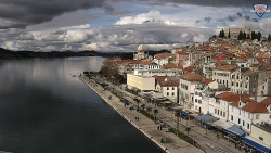 Nábřeží a město