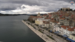 Nábřeží a město