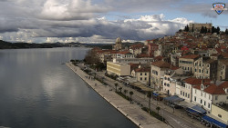 Nábřeží a město