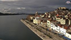 Nábřeží a město