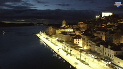 Nábřeží a město