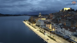 Nábřeží a město