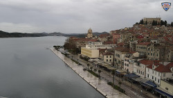 Nábřeží a město