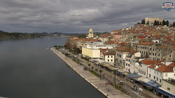 Nábřeží a město