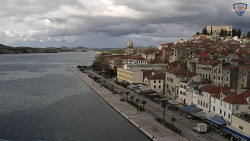 Nábřeží a město