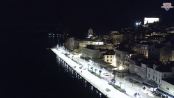 Nábřeží a město