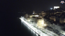 Nábřeží a město