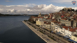 Nábřeží a město