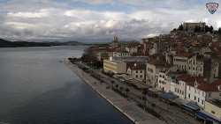 Nábřeží a město