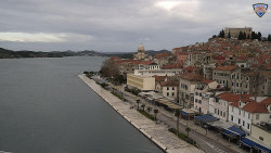 Nábřeží a město