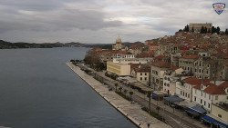 Nábřeží a město