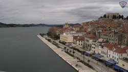 Nábřeží a město