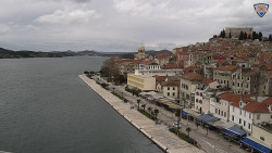 Nábřeží a město