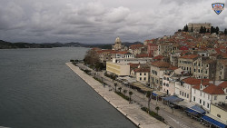 Nábřeží a město