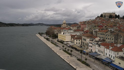 Nábřeží a město