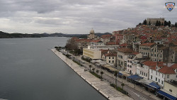 Nábřeží a město