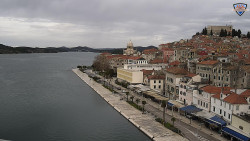 Nábřeží a město