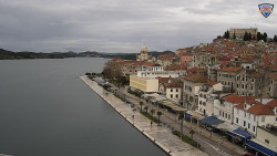 Nábřeží a město