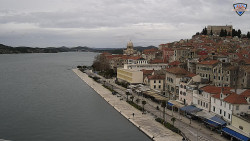 Nábřeží a město