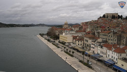 Nábřeží a město