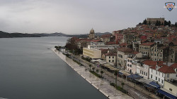 Nábřeží a město