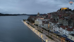 Nábřeží a město