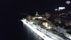 Nábřeží a město