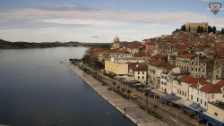 Nábřeží a město