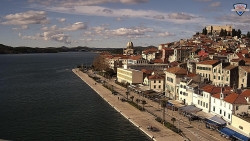 Nábřeží a město