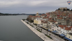 Nábřeží a město