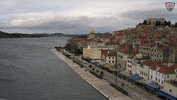 Nábřeží a město