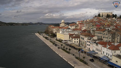 Nábřeží a město