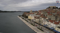 Nábřeží a město