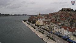 Nábřeží a město