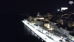 Nábřeží a město