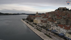 Nábřeží a město