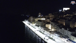 Nábřeží a město