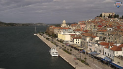 Nábřeží a město