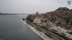 Nábřeží a město