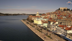 Nábřeží a město