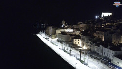 Nábřeží a město